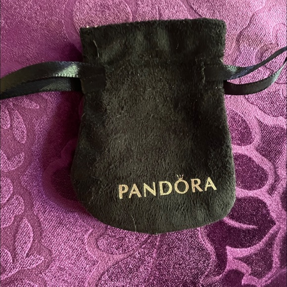 Pandora set of 5 jewelry pouches - Picture 2 of 3